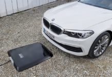 BMW ist Pionier beim induktiven Laden BMW 530e mit Wireless Charging